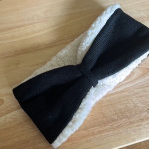 Bearpaw lined headband